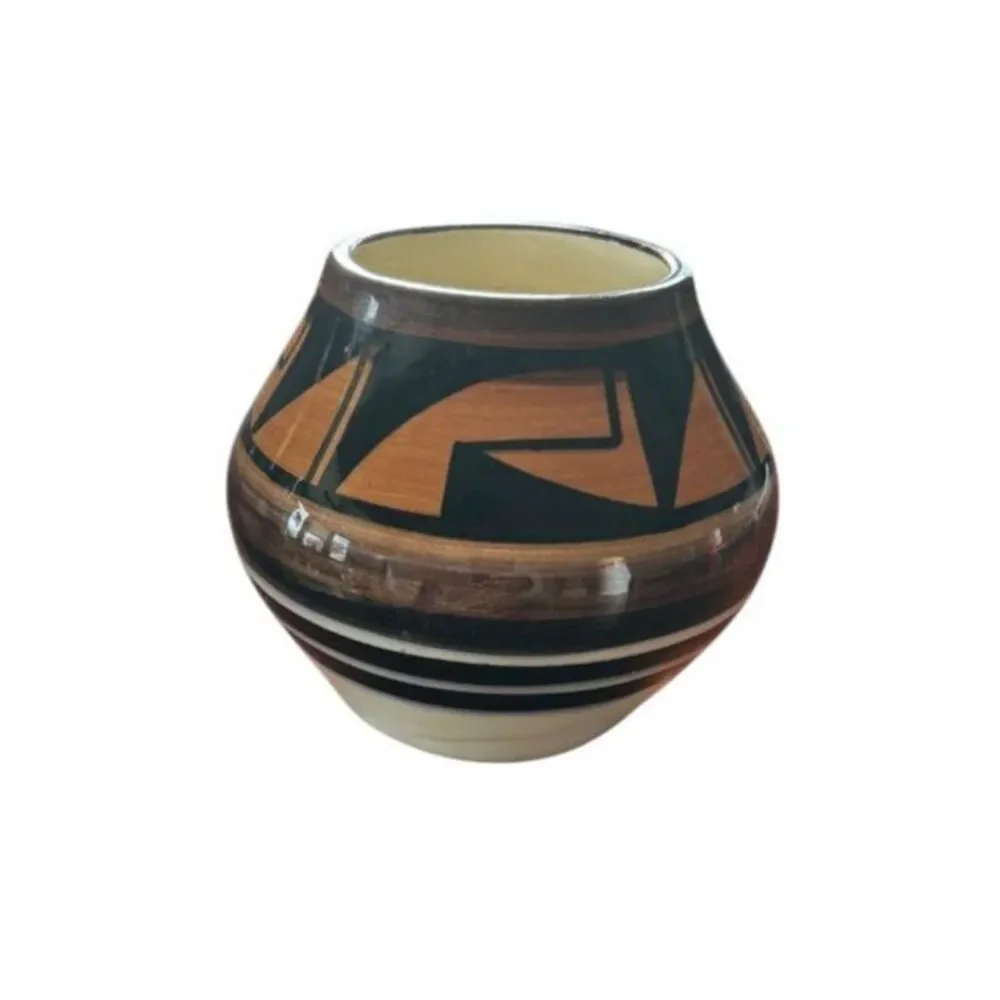UTE Mountain Tribe Native American Pottery Jar Signed UMT Handmade Geometric